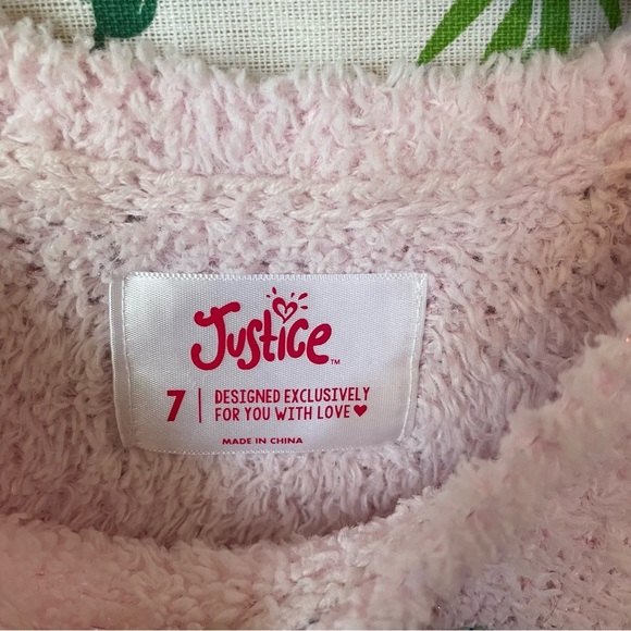 Size 7 GIRLS Fuzzy Sequin Unicorn Sweater with Finger Holes C2 - Picture 3 of 7